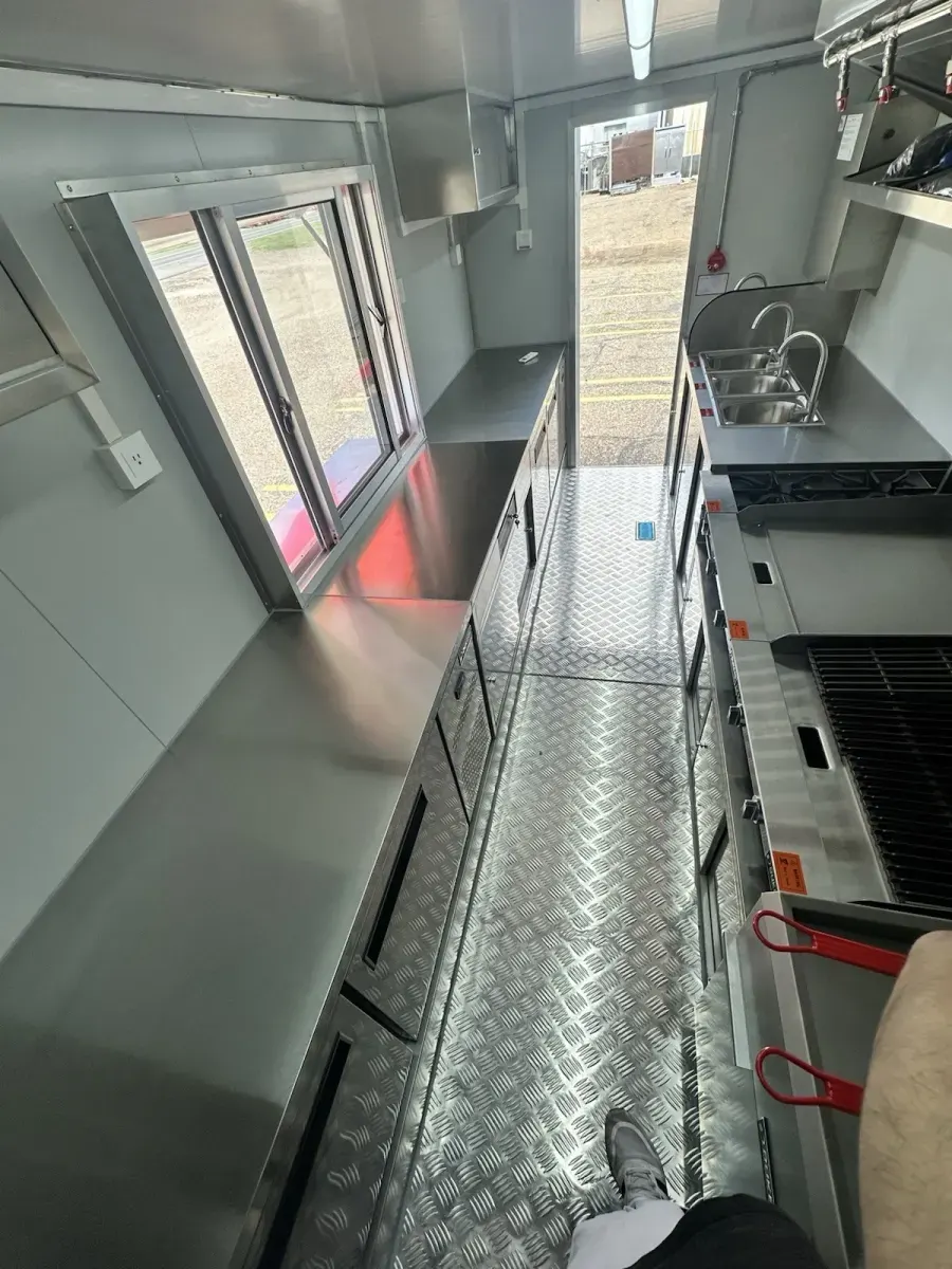 NEW 14 FOOT FULLY EQUIPPED FOOD TRAILER thumbnail 3