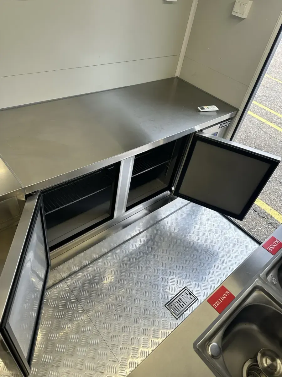 NEW 14 FOOT FULLY EQUIPPED FOOD TRAILER thumbnail 4