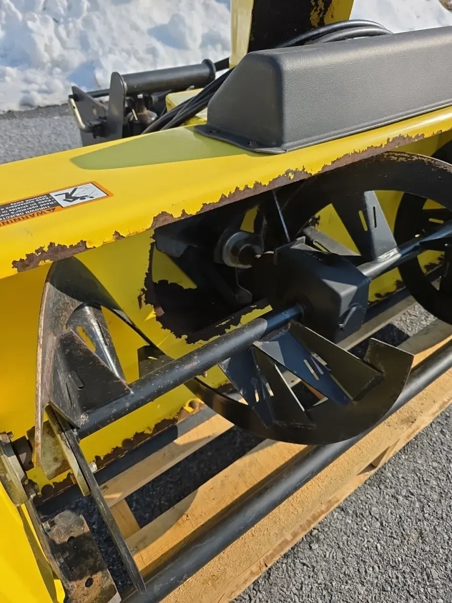 OHN DEERE 2320 TRACTOR 47" QUICK HITCH SNOW BLOWER WITH DRIVESHAFTS thumbnail 4