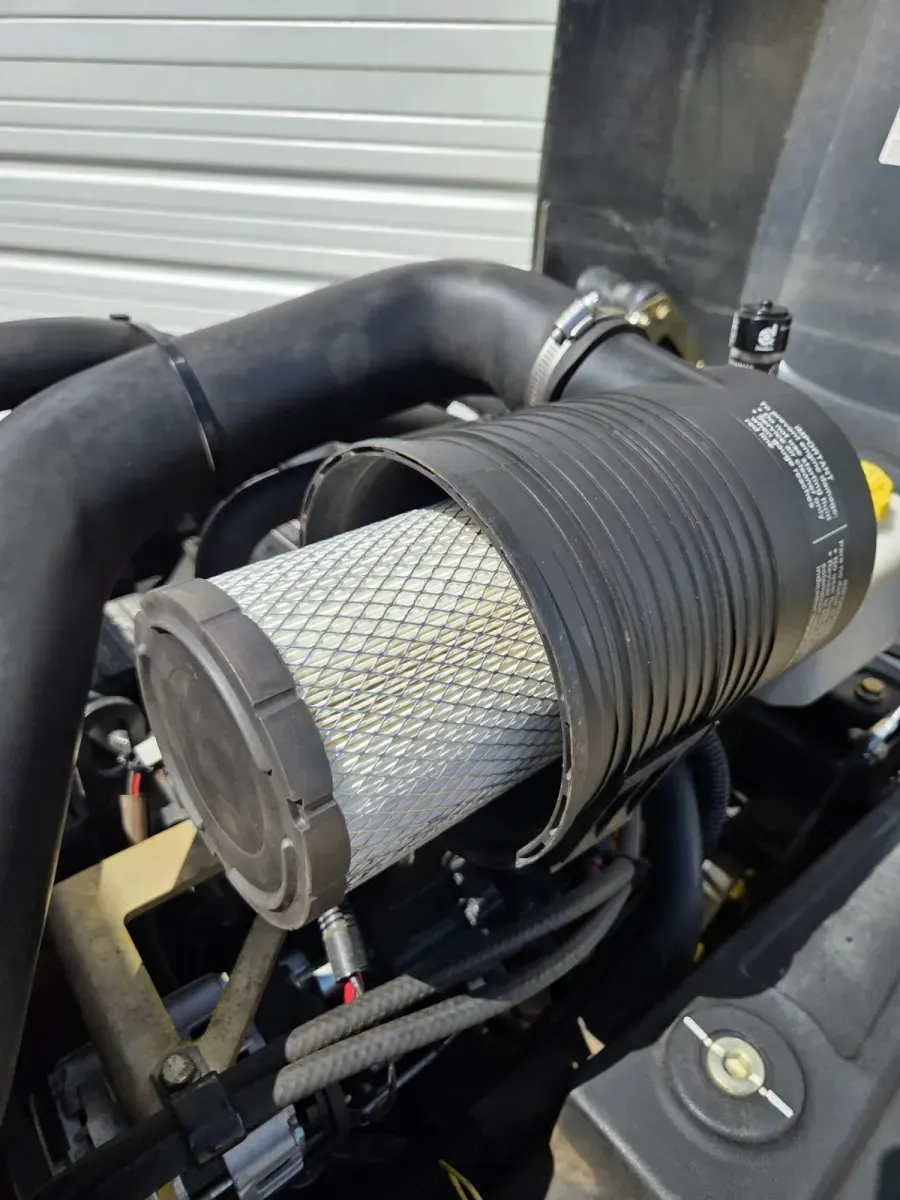 John deere 8000 Series E-Cut Reel Mower (LOCAL PICKUP ONLY) thumbnail 2