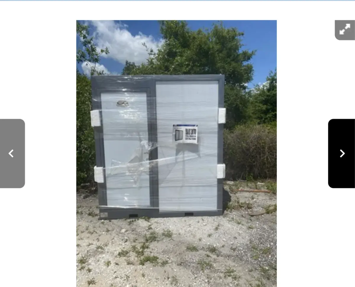 Luxury 1 Restroom Trailer Toilet thumbnail 4