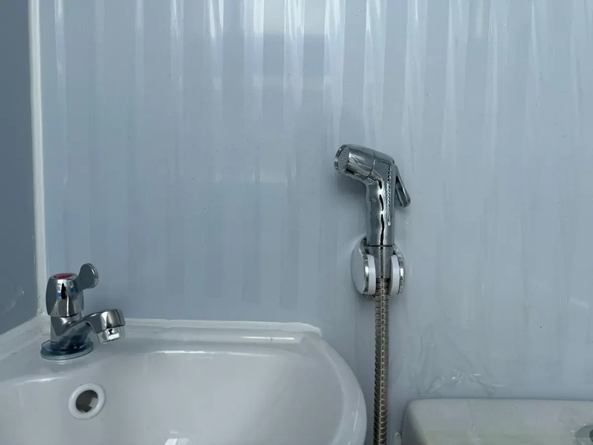 Luxury 1 Stall Restroom Trailer Toilet thumbnail 3