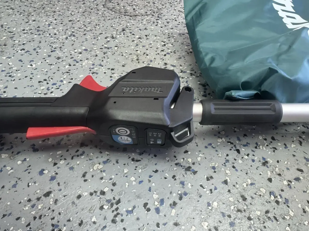 NEW Makita GRU01Z 40V max XGT 15" Cordless String Trimmer