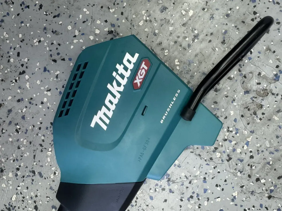 NEW Makita GRU01Z 40V max XGT 15" Cordless String Trimmer thumbnail 3