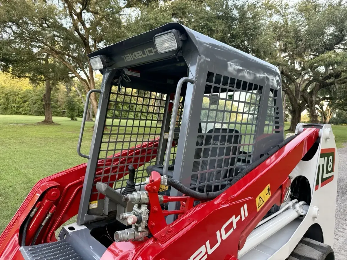 2020 TAKEUCHI TL8 SKID STEER LOADER - JOYSTICK CONTROLS - 2 SPD - KUBOTA DIESEL thumbnail 3
