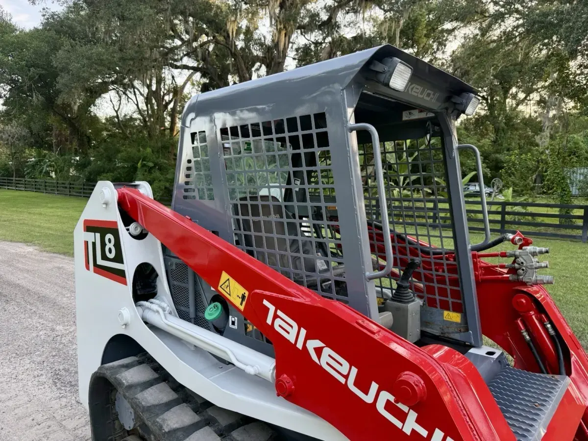 2020 TAKEUCHI TL8 SKID STEER LOADER - JOYSTICK CONTROLS - 2 SPD - KUBOTA DIESEL thumbnail 4