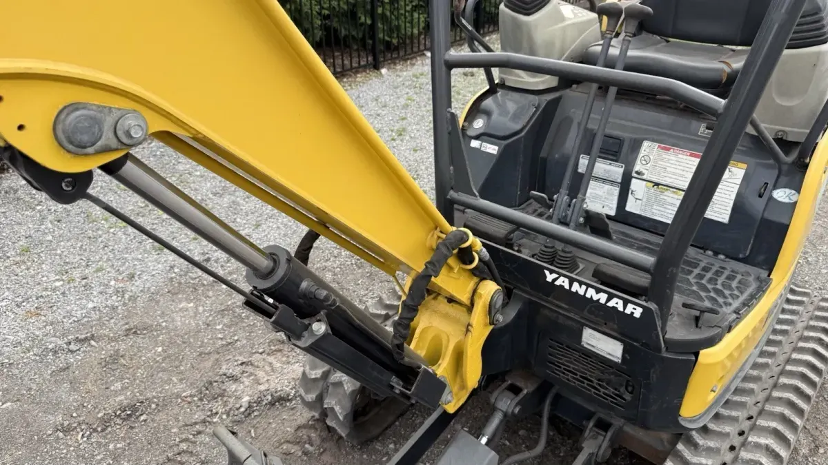 2018 YANMAR VIO17 MINI EXCAVATOR - EXTENDABLE TRACKS - 2 SPD - READY TO WORK thumbnail 4